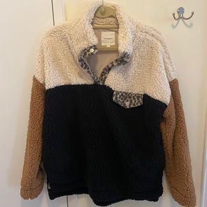 Teddy fleece pullover jacket with leopard print trim